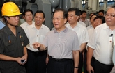 Premier Wen Jiabao Encourages Yizumi to Work Hard on Technical Innovation